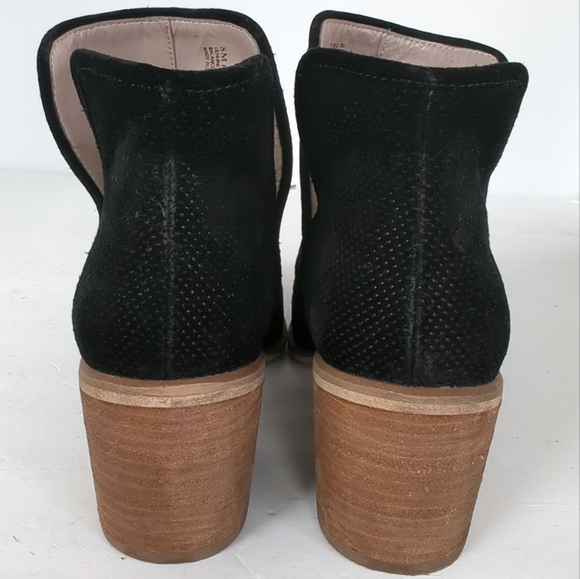 BP Leather Block Heel Ankle Bootie in Black Leather Boots size 8 Chunky Heel - Picture 2 of 12